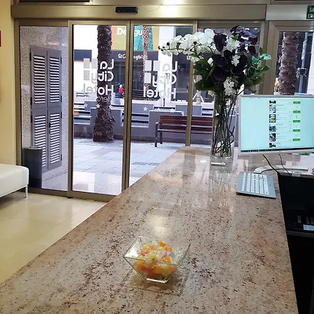 La Mercado Otel