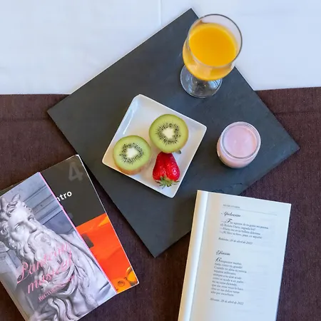 Hotel La Mercado 3*