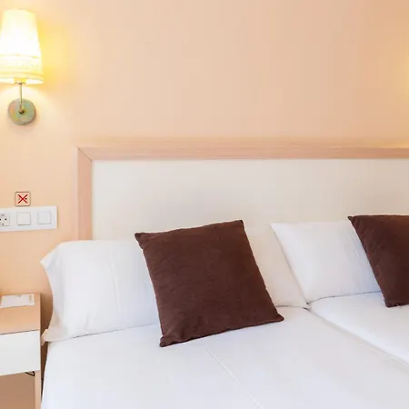 Otel La Mercado 3*