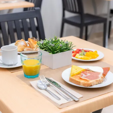 La Mercado Hotel 3*